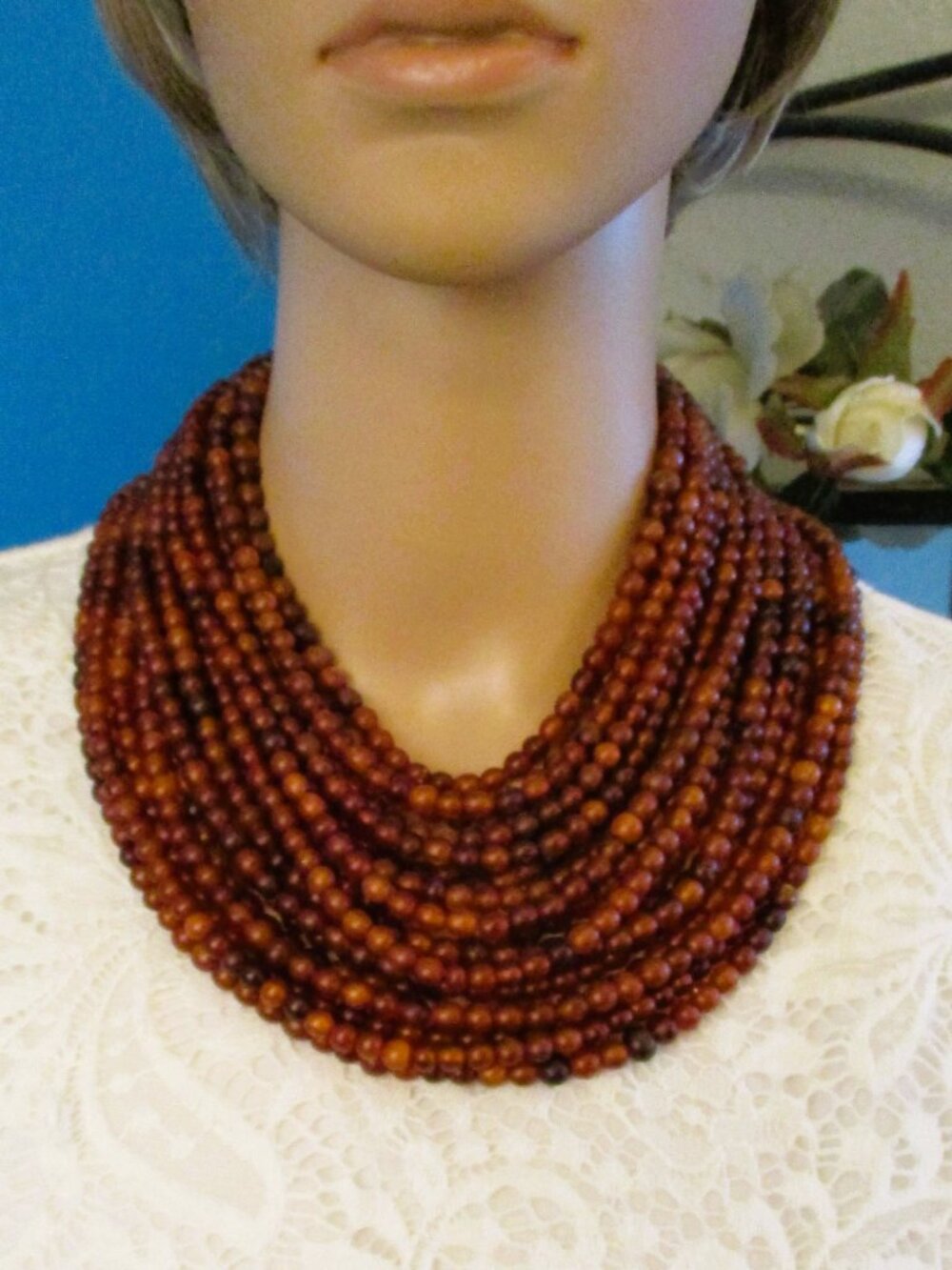 GERDA LYNGGAARD for Monies – 18 Strand Horn Bead Statement Collar Necklace 9.4oz